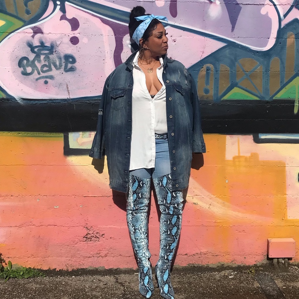 IM MOVIN ON BELTED THIGH HIGH CHAP